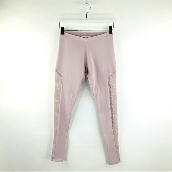 Victoria’s Secret Open Knit Detailing Leggings - Picture 2 of 6